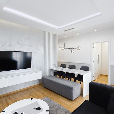 White Apartments Belgrado Buitenkant foto